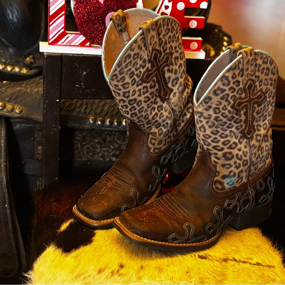 Girls Ariat Western Leopard Print Western Cowboy Boots
